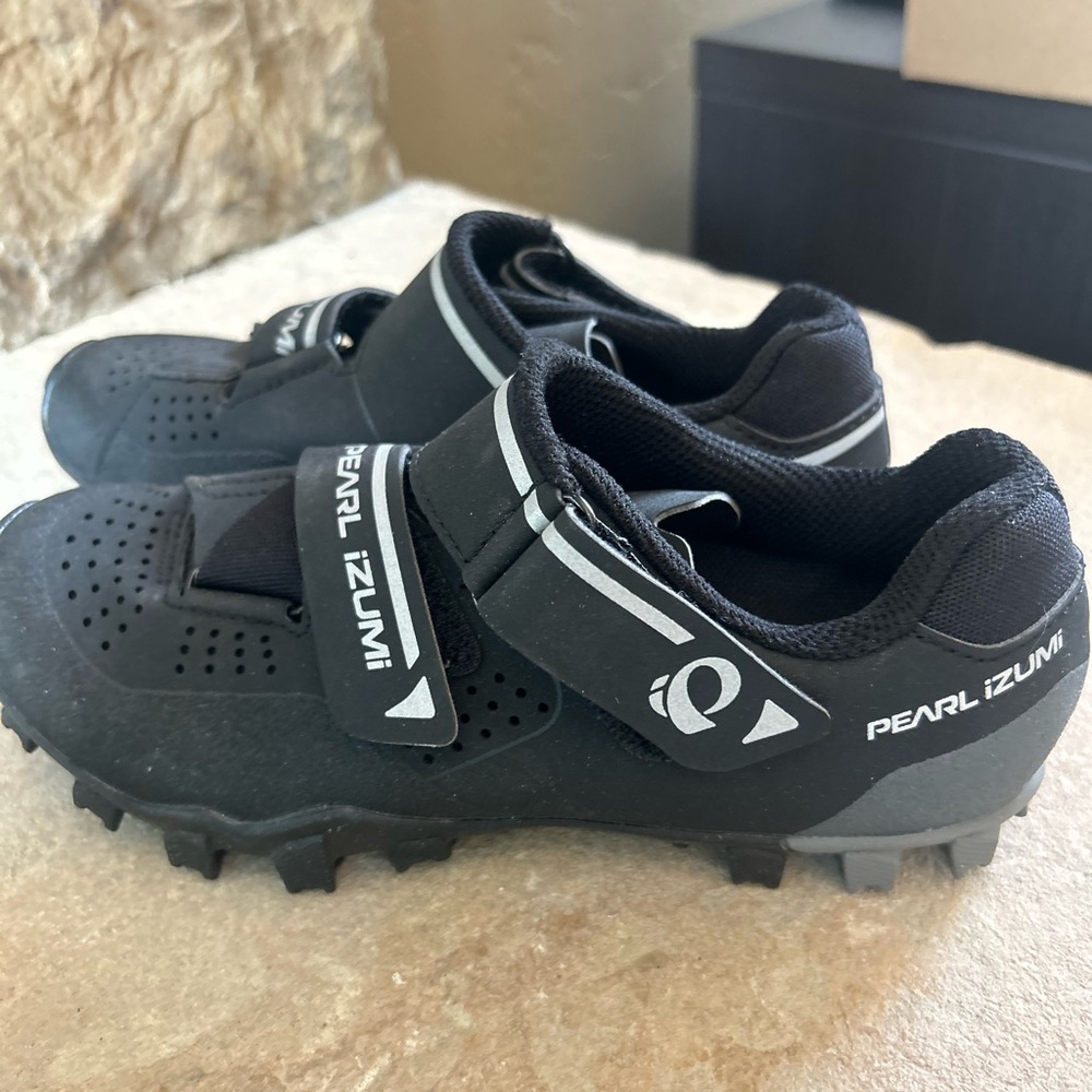 Pearl Izumi cycling shoes women’s size 5
